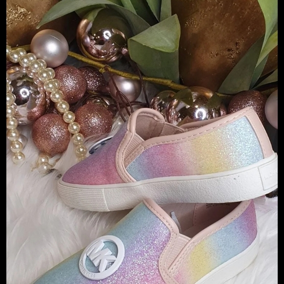 Michael Kors Big Kid Slip on Sneakers - Picture 4 of 10